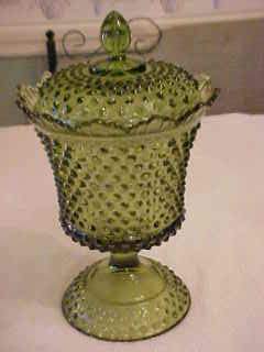colonial green urn.JPG (9465 bytes)